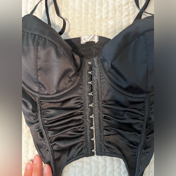 Black silk corset - Picture 3 of 4